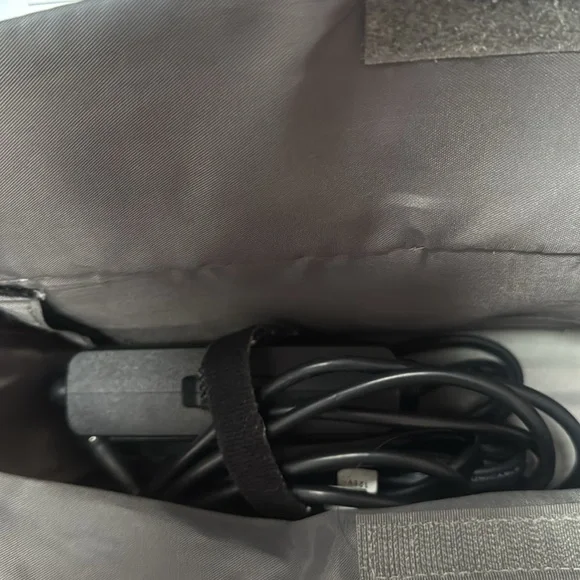 RESMED AIRSENSE 10 AUTOSET BLACK SLEEP APNEA MACHINE with CASE - Picture 4 of 10